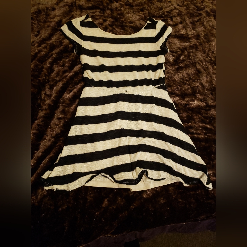AUW Black and White Asymmetrical Ruffled Midi Dress